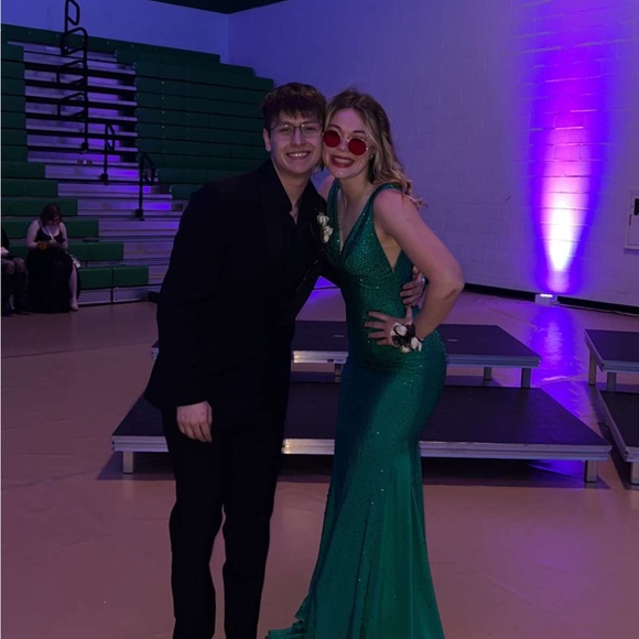 Prom dress - Picture 3 of 5